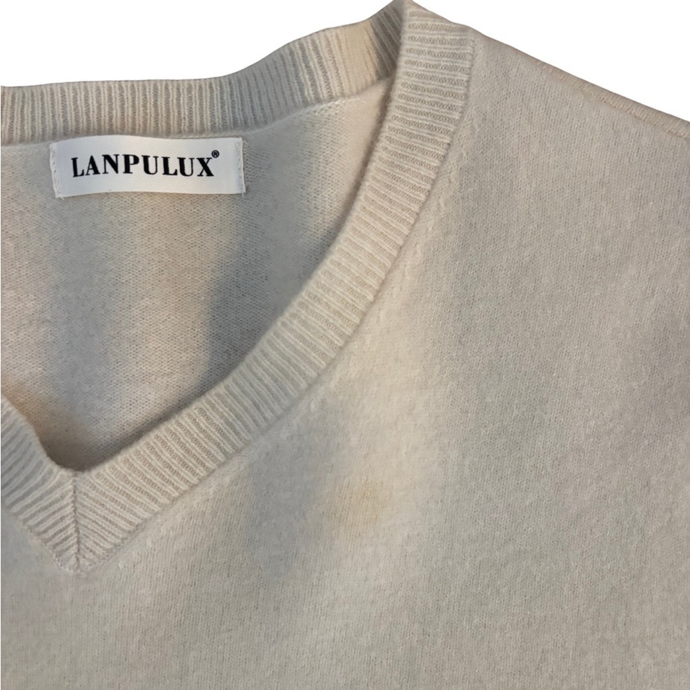 Lanpulux Off-White V-Neck Sweater - Picture 2 of 5